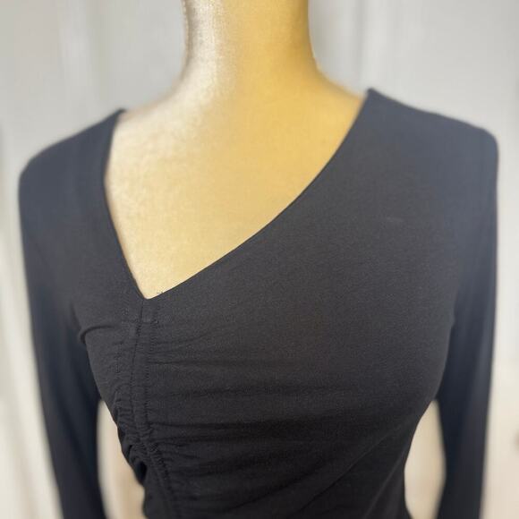 House of Harlow 1960 Black Long Sleeve Asymmetrical Rouched Crop Top - Small - Picture 3 of 10